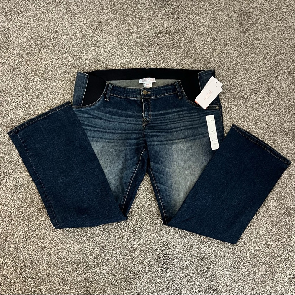 Isabel Maternity by Ingrid & Isabel Dark & Light Contrast Wash Flare Jeans